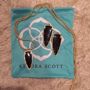 Kendra Scott Black Arrowhead Set